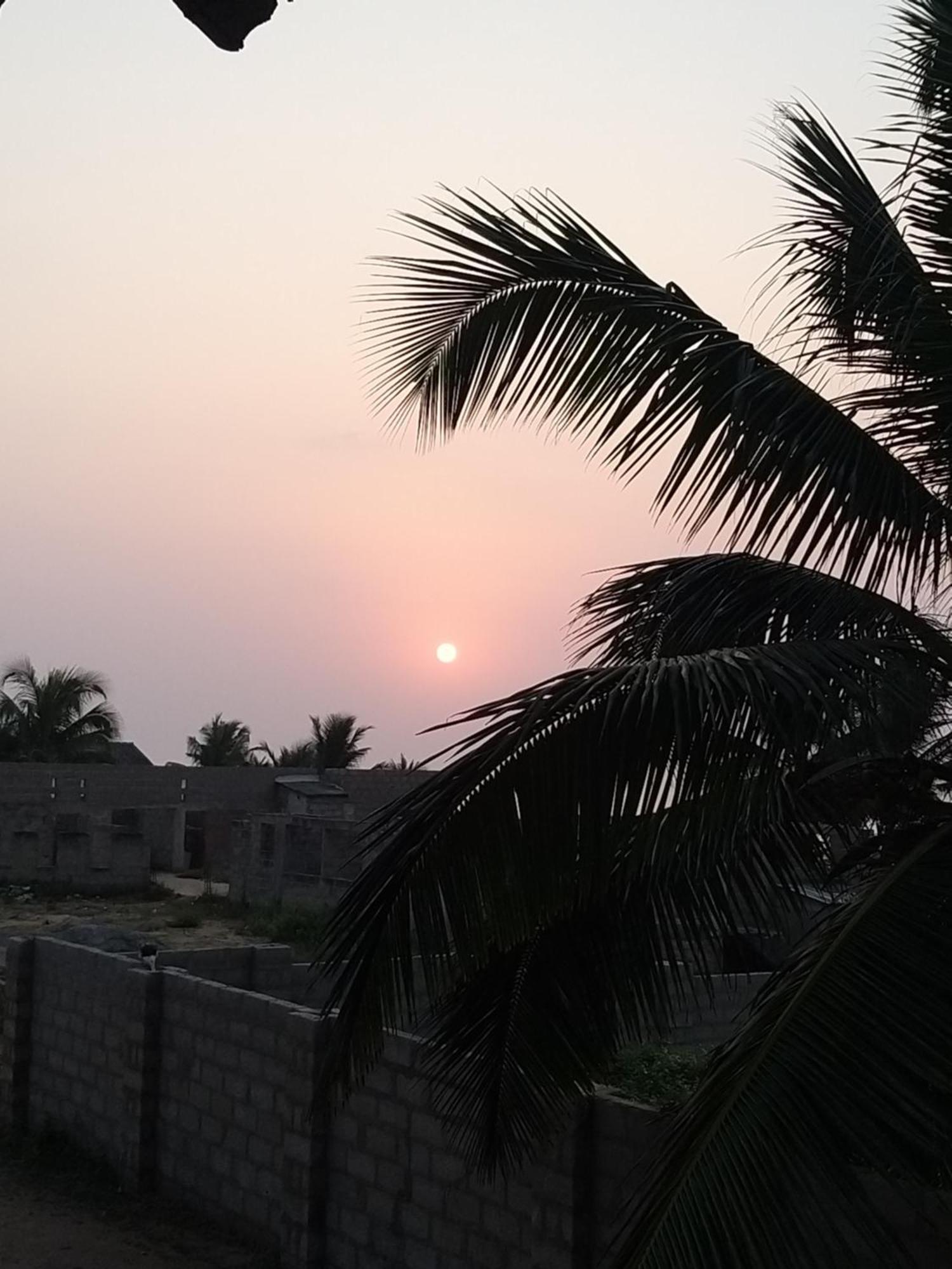 Akomapa Village Elmina Luaran gambar